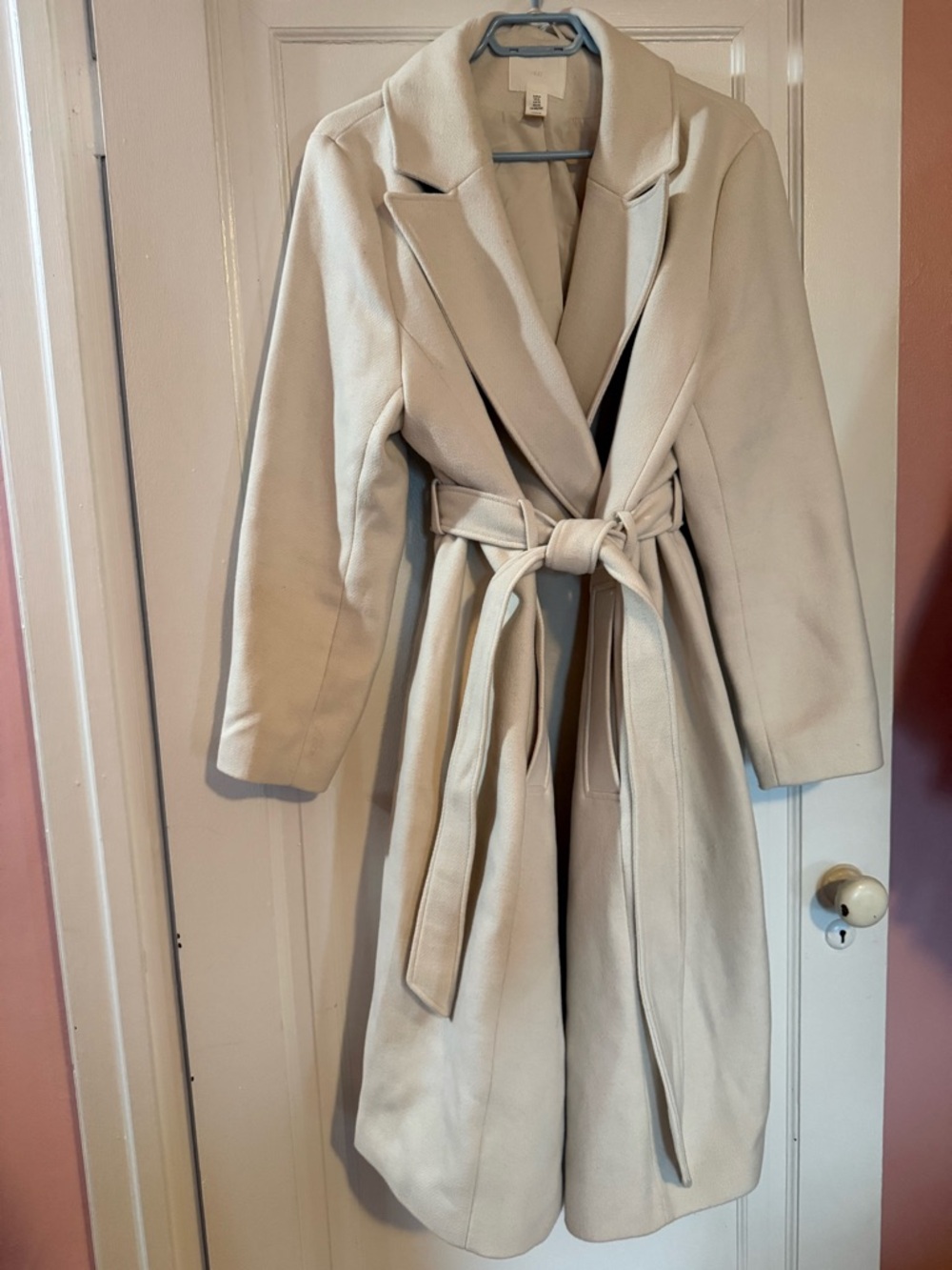 H&M Cream Belted Coat with Label Detail - Picture 2 of 10